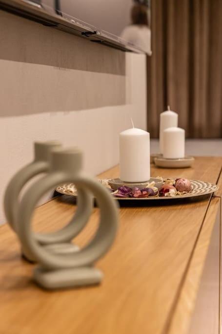 אתונה Smaragdi Luxury Jacuzzi Apartment Noho Premium Living מראה חיצוני תמונה